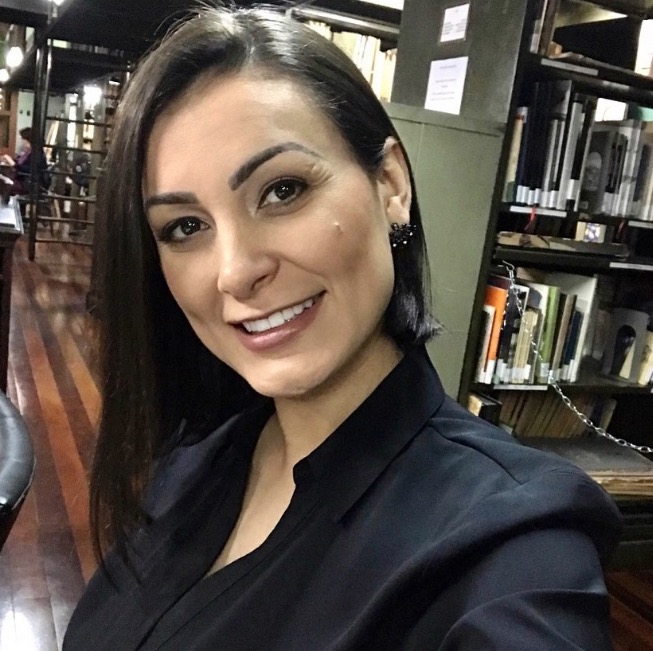 Andressa Urach revela que recebeu R$ 80 mil para fingir namoro com sertanejo