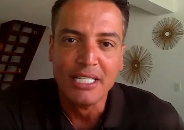  Leo Dias se arrepende de pedir demissão do SBT