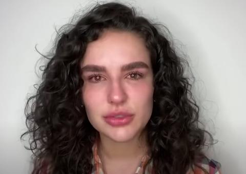 Aos prantos, Kéfera desabafa e dá adeus ao Youtube após 10 anos