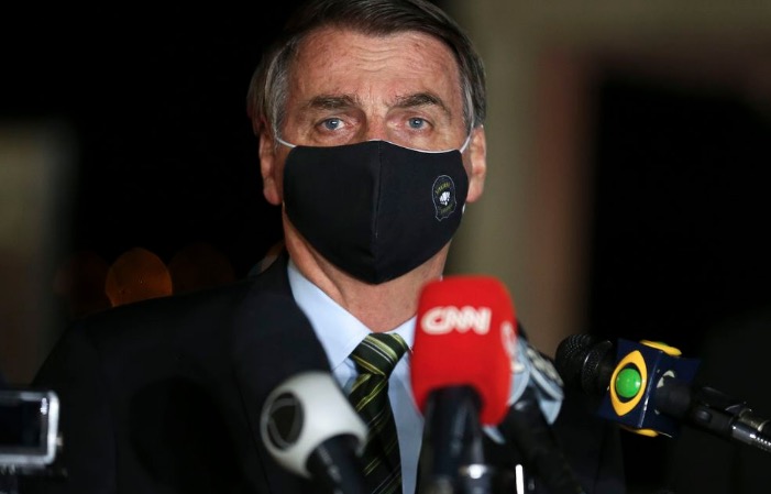 Bolsonaro veta projeto que previa pagamento de duas cotas por vez do auxílio emergencial