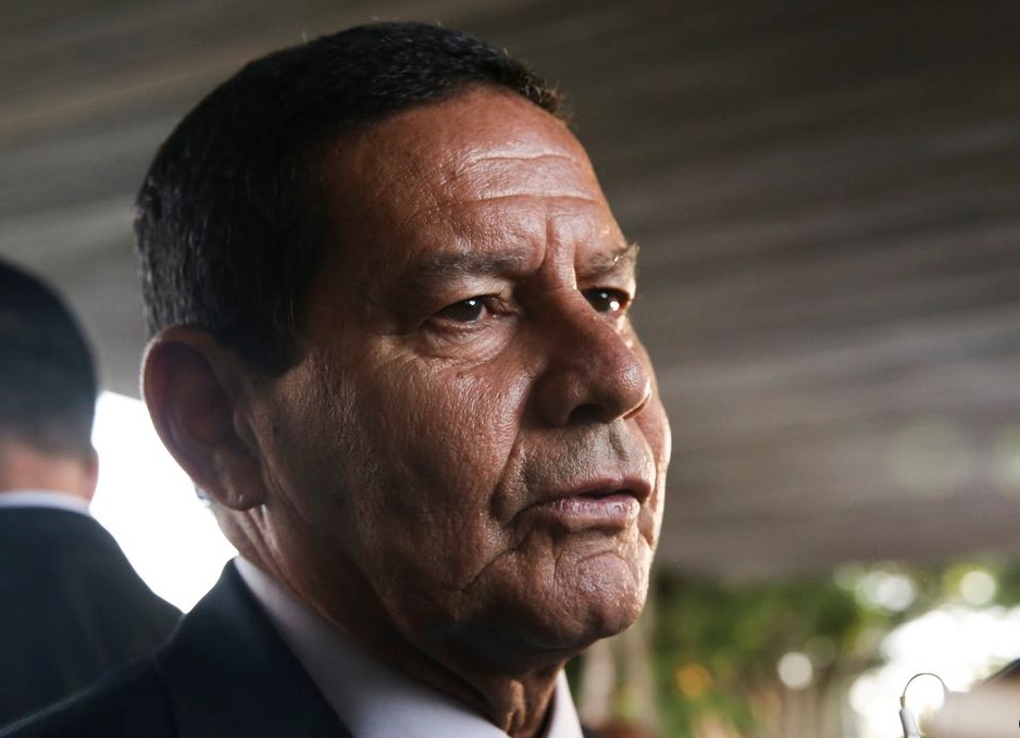 Vice-presidente Mourão diz ser contra a reeleição e fala em 'alternância no poder'