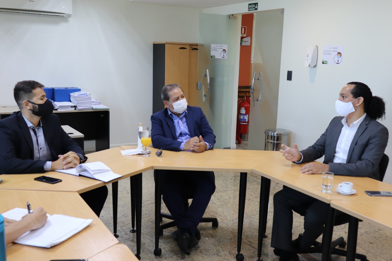 Controladoria-Geral faz parceria para informatizar processos no Amazonas