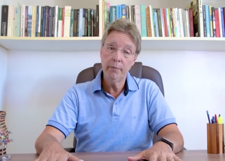 Luiz Castro diz que não vai se candidatar neste ano e explica polêmicas na Seduc 