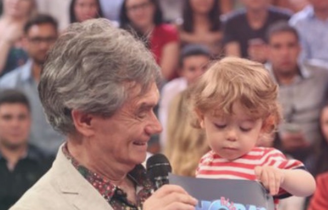 Serginho Groismann fala sobre filho de 5 anos ainda mamar no peito