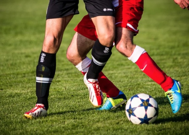 Jogador que tossir em adversário poderá receber cartão vermelho