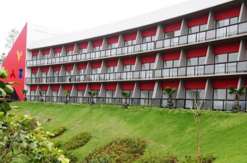 CT do São Paulo sofre ataque a bombas por homens encapuzados