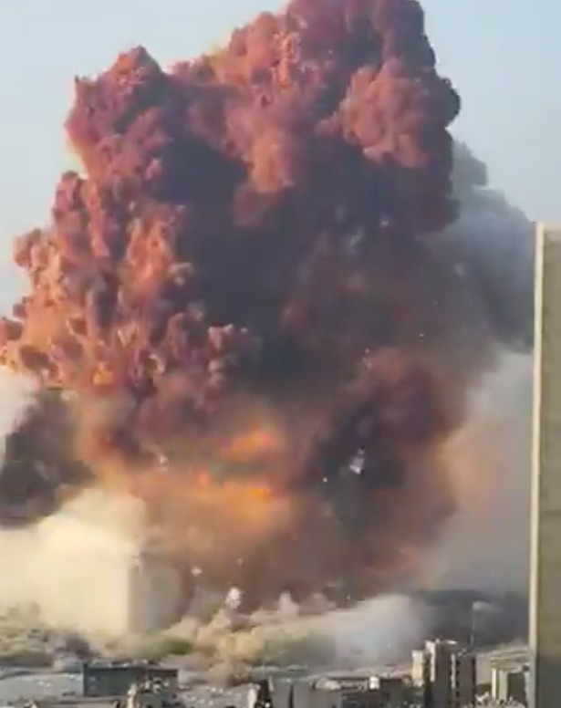 Sobe para 50 o número de mortos em explosão em Beirute; feridos ultrapassam 2.700