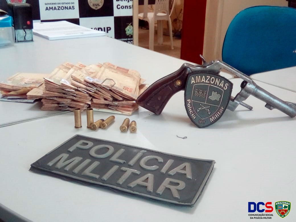 Durante perseguição policial, dupla é presa após assaltar agência bancária no Amazonas