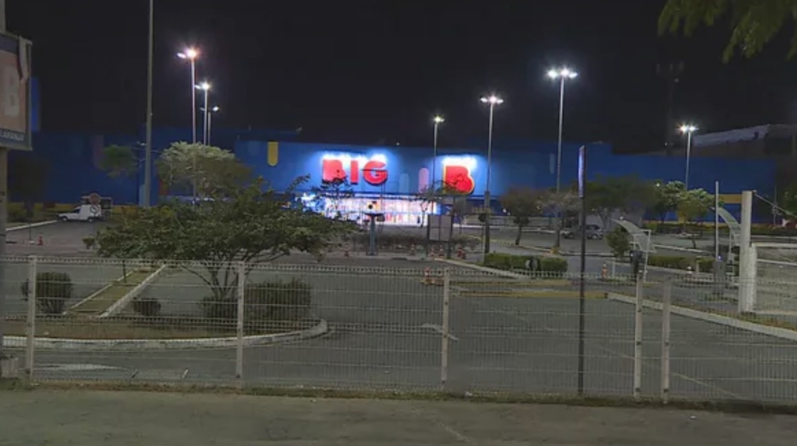 Corpo de recém-nascido é encontrado na lixeira do banheiro de supermercado 