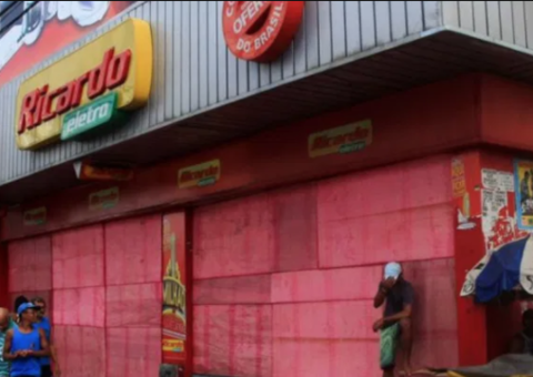 Ricardo Eletro demite 3.500, fecha todas as lojas e pede recuperação judicial