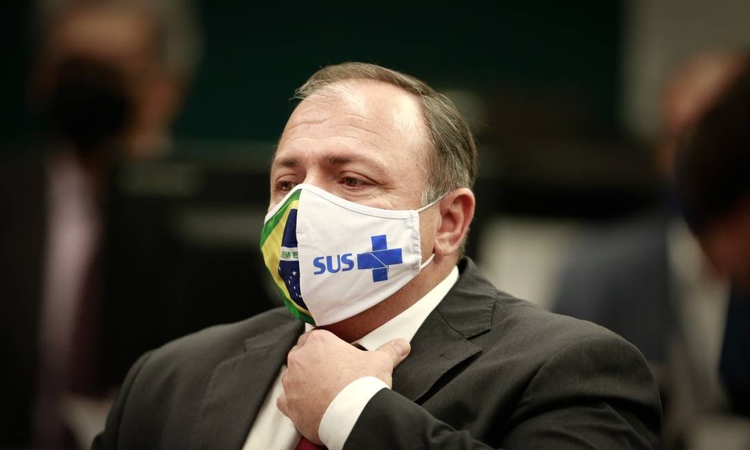 Pazuello lamenta 100 mil mortes por Covid- 19