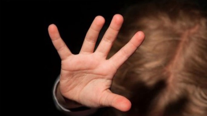 Menina de 10 anos engravida depois de ser estuprada pelo próprio tio 