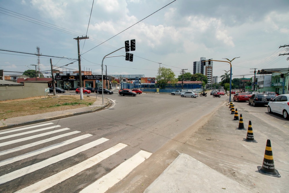 Trecho de avenida de Manaus passa a ter sentido único a partir desta terça-feira 