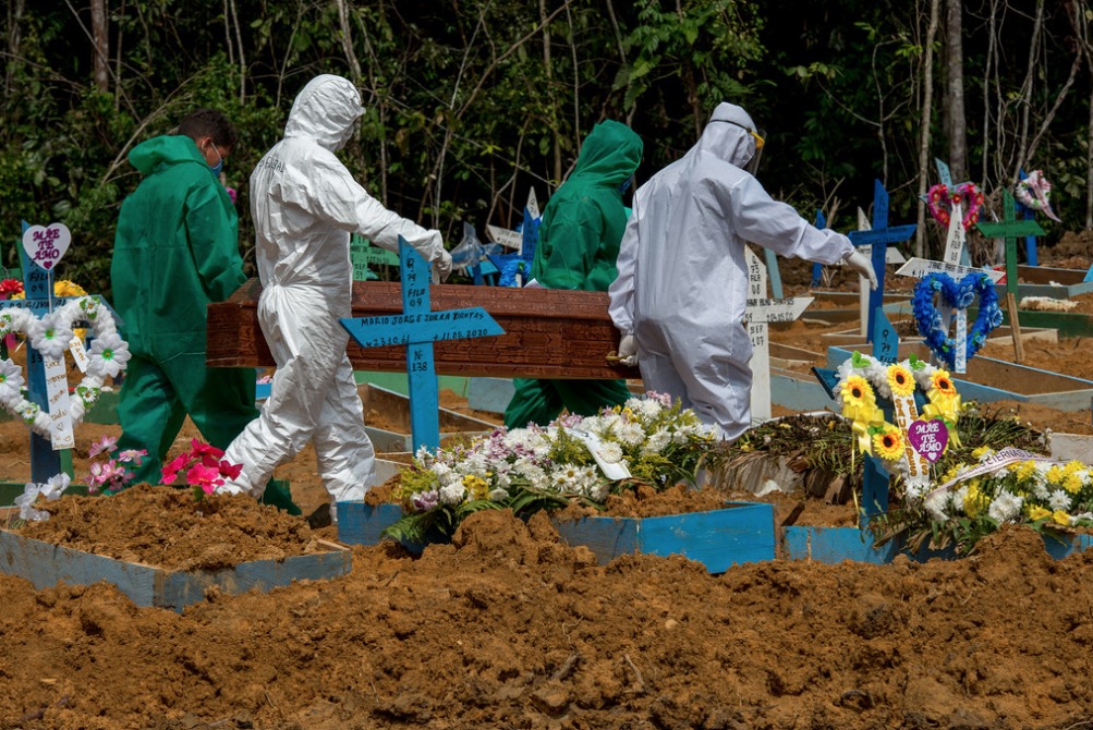 Manaus tenta confirmar causas de mais de 600 mortes durante pico da pandemia 
