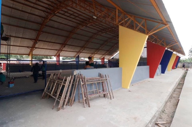 Justiça impede prefeitura de realizar festas que causariam aglomeração no Amazonas