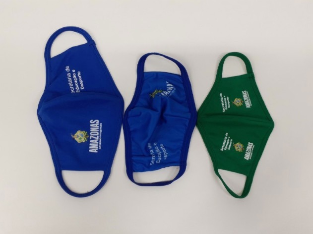 Seduc diz que não pagará por máscaras gigantes; alunos podem trocar item