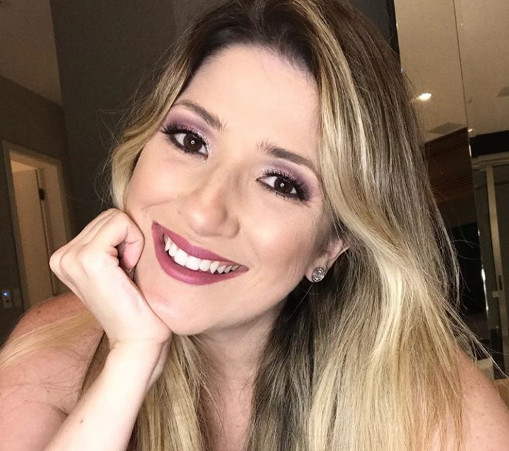 Dani Calabresa usa vibrador para evitar sinusite; entenda