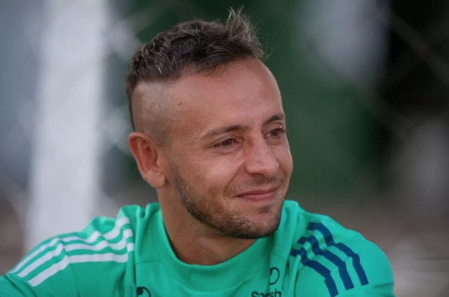 Flamengo confirma saída de Rafinha 