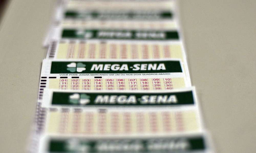 Mega-Sena pode pagar prêmio de R$ 27 milhões; sorteio acontece neste sábado