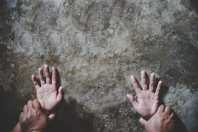 Criança se dopa para não sentir estupro de padrasto de 16 anos em Manaus