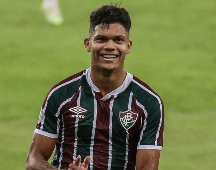 Em alta no Fluminense, Evanilson entra na mira de grupo que gere Manchester City