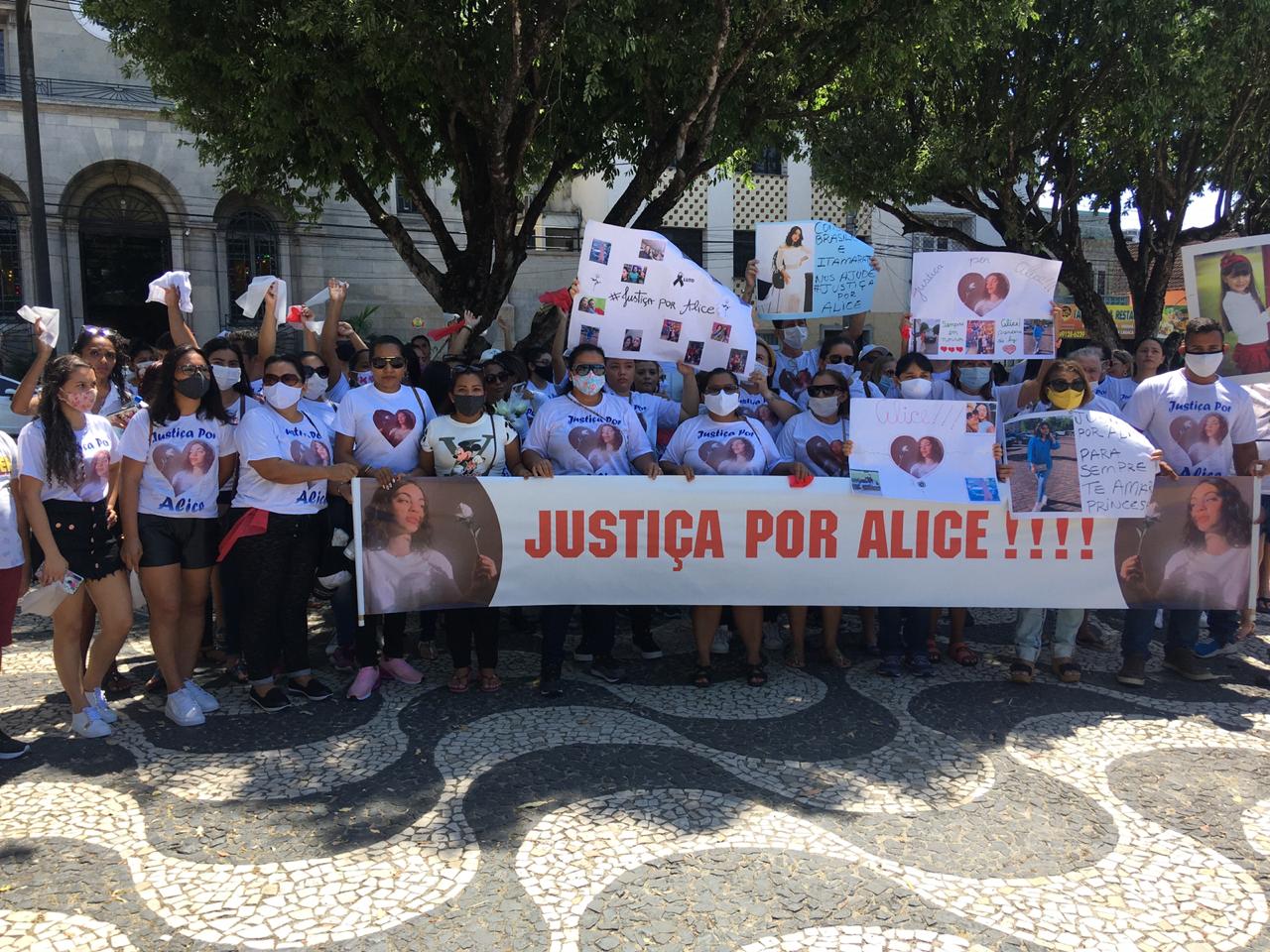 Família da adolescente morta na Holanda pede ajuda para trazer corpo para Manaus