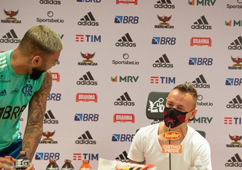 'Meu coração vai ficar aqui', diz Rafinha ao se despedir do Flamengo