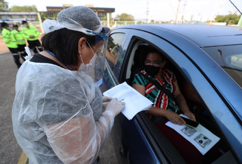 Primeiro dia de testagem atende 300 profissionais da Educação em Manaus