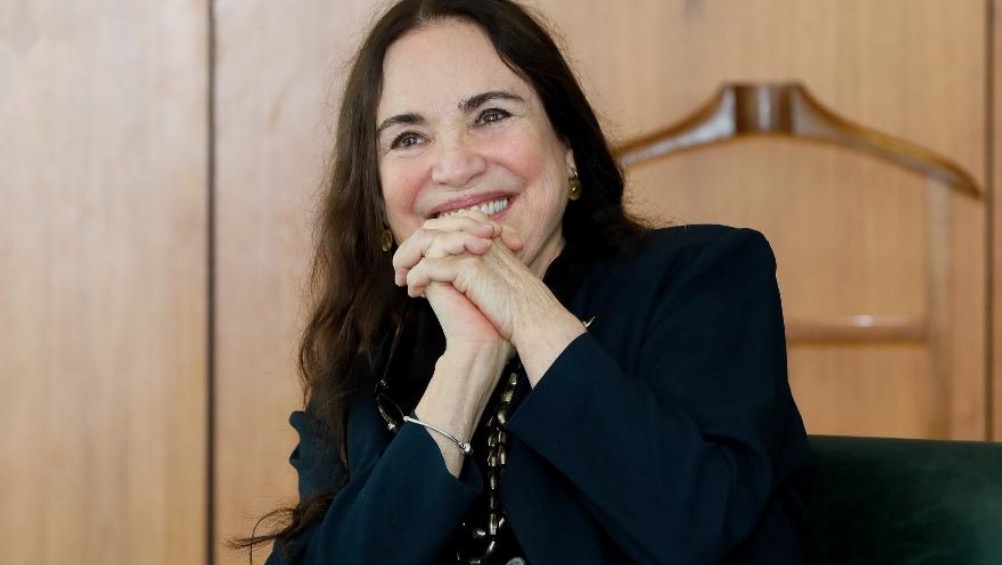 Regina Duarte pede ajuda a Glória Perez para voltar à Globo