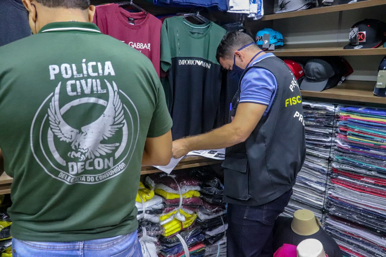 Polícia deflagra operação contra produtos falsificados no Centro de Manaus 
