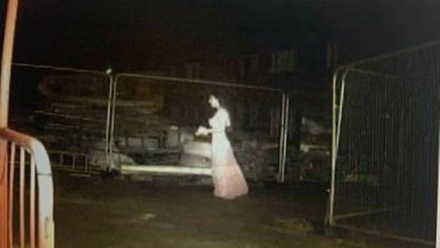 ‘Noiva fantasma’ aparece em câmera de segurança durante madrugada 