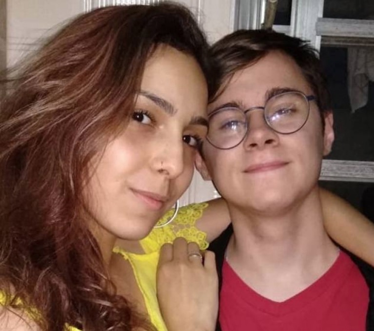 Ex-namorada de Rafael Miguel se afasta das redes sociais após ataques