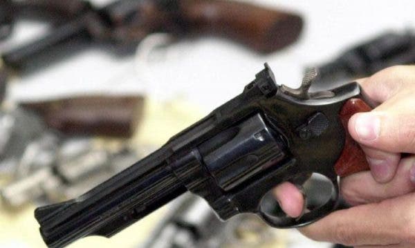 PF libera compra de quatro armas por pessoa