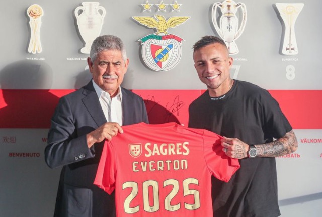 Jorge Jesus estreia no Benfica, com nove brasileiros no elenco