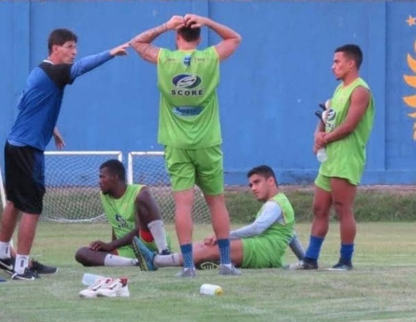 Nacional-AM tem jogador com Covid-19; time se prepara para a Série D