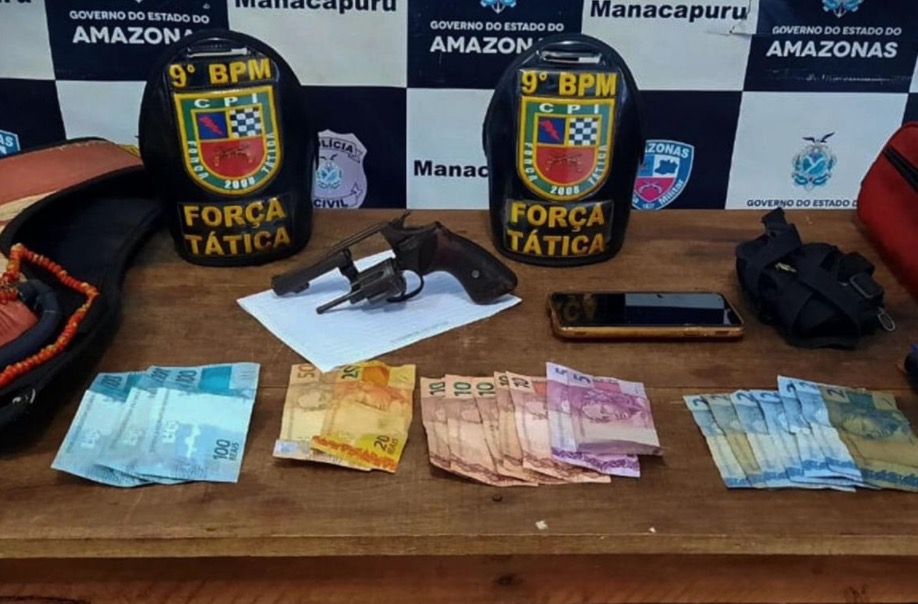 Suspeito de assalto se joga no rio para escapar da polícia no Amazonas 