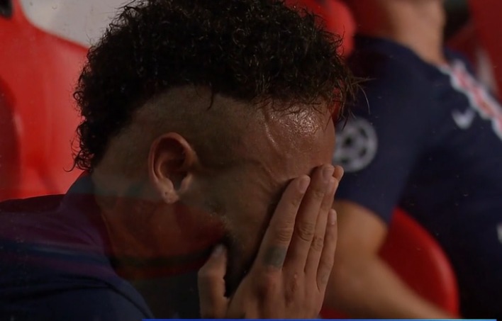 Neymar cai no choro após PSG perder para o Bayern de Munique