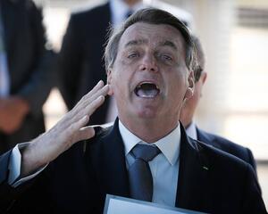 Bolsonaro só queria quebrar os dentes do repórter de o Globo...