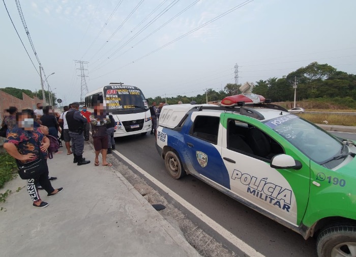 Polícia atira em pneus de ônibus e frustra assalto aterrorizante em Manaus