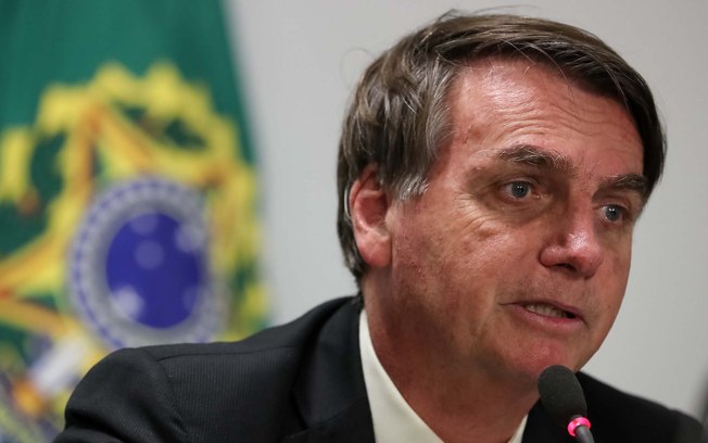 Bolsonaro deve decidir novo valor do auxílio emergencial nos próximos dias
