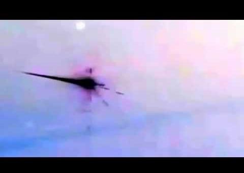 Vídeo revela que disco voador teria interceptado meteoro na Rússia