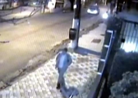 Garoto de 13 anos teria planejado morte do pai, mãe, avó e tia  antes de cometer suicídio