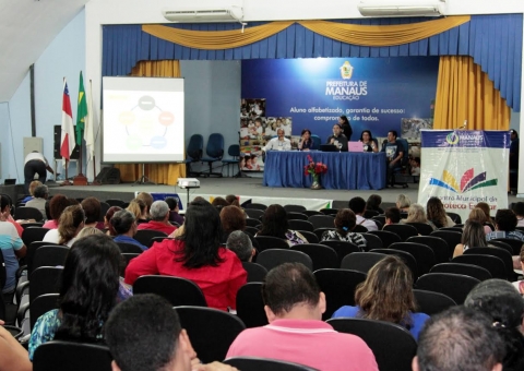 Semed promove 2º Encontro Municipal de Bibliotecas Escolares