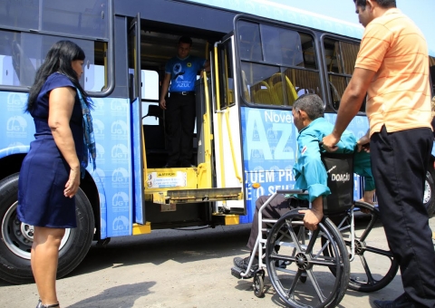 Aula prática sensibiliza motoristas e cobradores sobre atendimento ao usuário