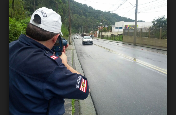 Detran começa a usar radar móvel em avenidas de Manaus