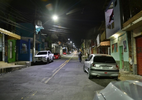Manaus ganha destaque nacional por investir em iluminação a LED  