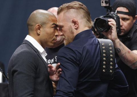 Após recuperar cinturão, Aldo diz que McGregor “é um frouxo”