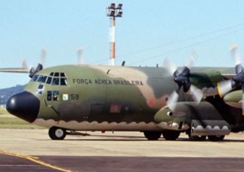 Aeronaves que transportam corpos de vítimas do acidente pousam em Manaus