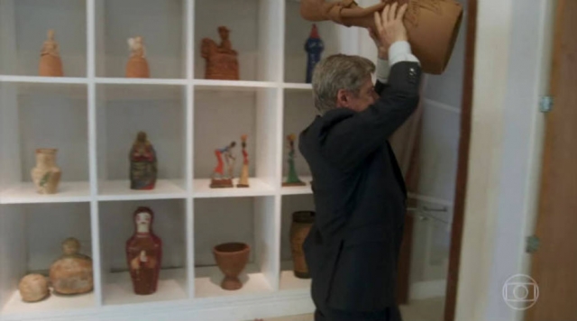 Cena da novela "A Lei do Amor” causa revolta em artista e Globo rebate 