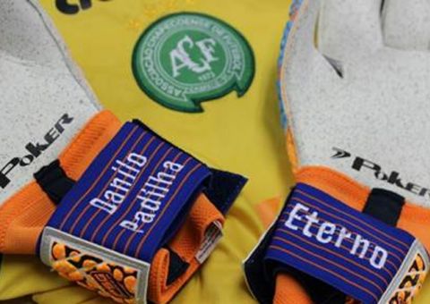 Goleiros organizam homenagem a Danilo em última rodada do Campeonato Brasileiro